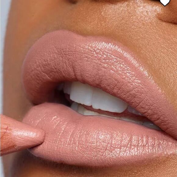 NWT-NUDESTIX
Cream Lip + Cheek Pencil— WHISPER - Picture 3 of 12